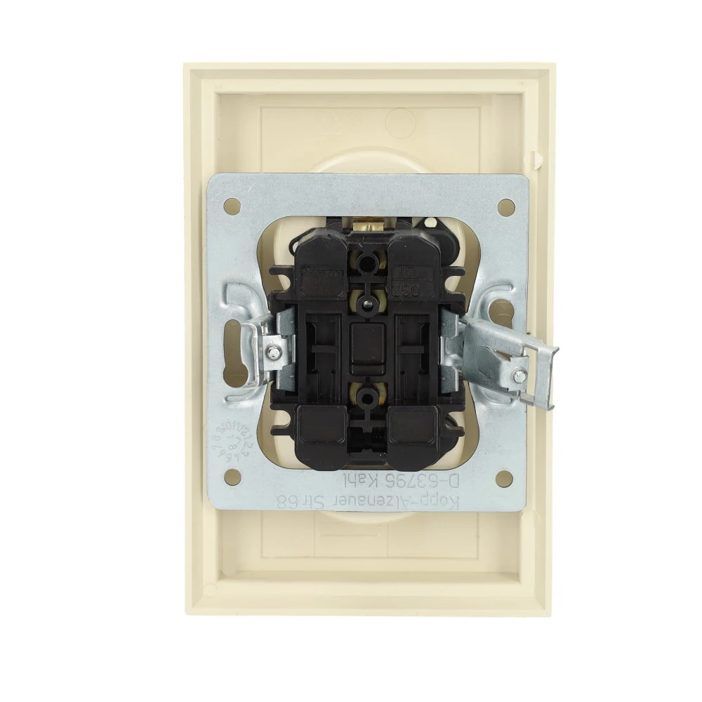 Miniatuur van Kopp MALTA stopcontact 2-voudig zonder aarde kinderbeveiliging wit