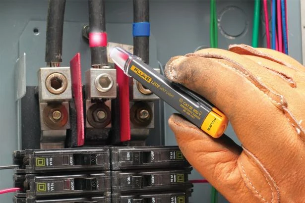 Miniatuur van FLUKE spanningzoeker met zaklamp LVD2 van 90 tot 600V AC (2740300)