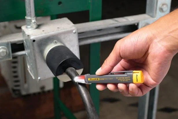 Miniatuur van FLUKE spanningzoeker met zaklamp LVD2 van 90 tot 600V AC (2740300)