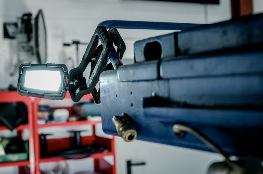 Miniatuur van BRENNENSTUHL mobiele LED-werkspot met accu en montageclip 950lm - CL 1050 MA (1173070010)