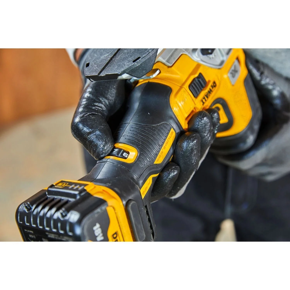 Miniatuur van DeWALT accu decoupeerzaag T-greep 18V XR basic body in TSTAK koffer (DCS335NT-XJ)