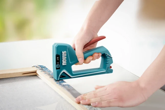 Miniatuur van Novus handtacker J-11 (030-0471)